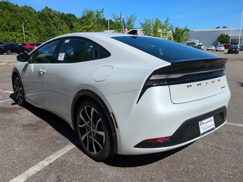 New 2026 Toyota Prius Plug-In Hybrid FWD image 6