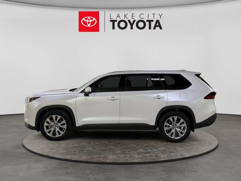 Used 2026 Toyota Grand Highlander FWD image 3