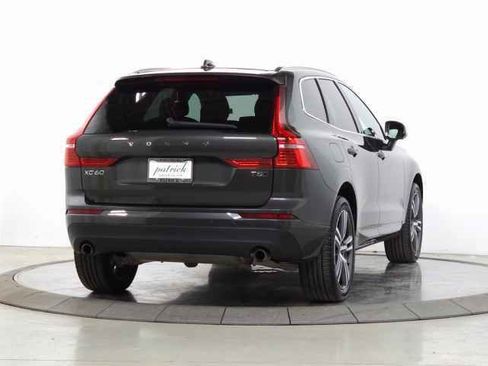 Used 2021 Volvo XC60 T5 Momentum w/ Advanced Package image 12
