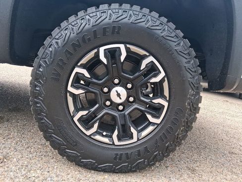New 2026 Chevrolet Silverado 1500 ZR2 w/ LPO, Dark Essentials Package AWD/4WD image 22