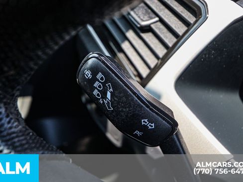 Used 2023 Volkswagen Atlas SEL Premium image 38