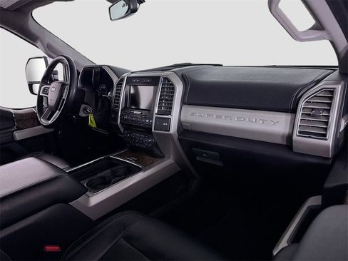 Used 2017 Ford F350 Lariat w/ Chrome Package image 21