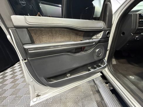 Used 2019 Ford Expedition Max Limited image 13