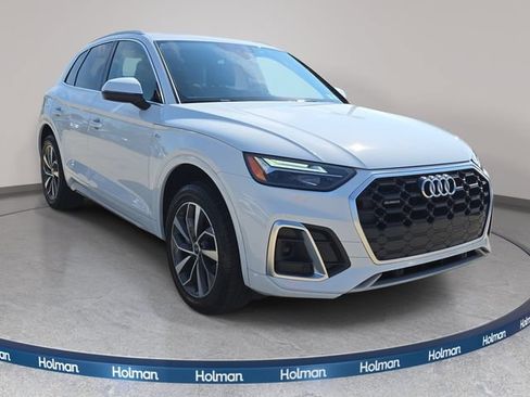 Used 2023 Audi Q5 2.0T Premium w/ Convenience Package AWD/4WD image 4