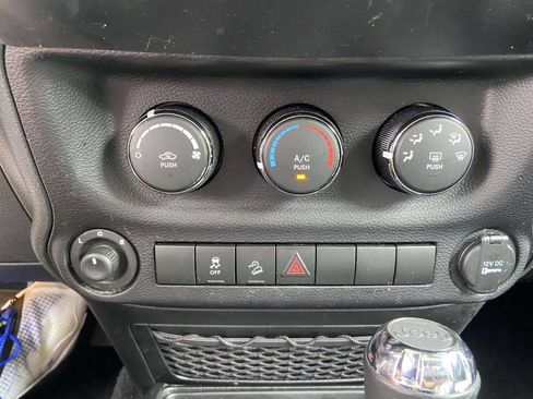 Used 2016 Jeep Wrangler Unlimited Sport w/ Quick Order Package 24S AWD/4WD image 20