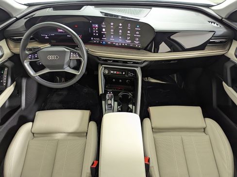 Certified 2025 Audi Q5 Premium w/ Premium Plus AWD/4WD image 10