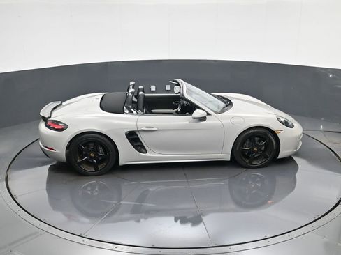 Used 2018 Porsche 718 Boxster image 33