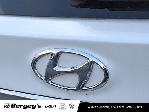 Used 2020 Hyundai Santa Fe SEL image 12