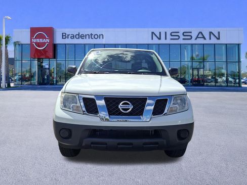 Certified 2019 Nissan Frontier S image 2