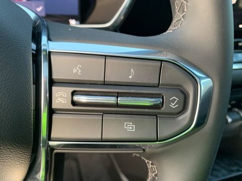 New 2025 GMC Canyon Elevation w/ Convenience Package image 17