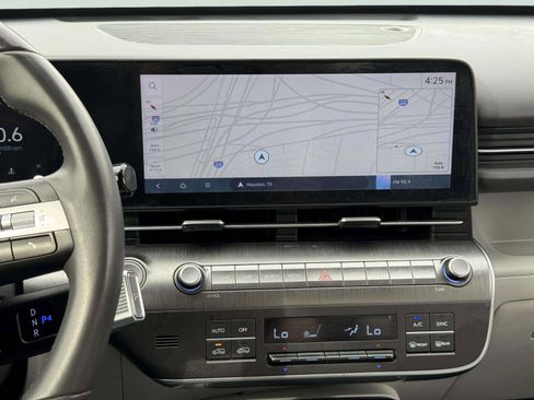 Used 2024 Hyundai Kona SEL w/ Convenience Package AWD/4WD image 35