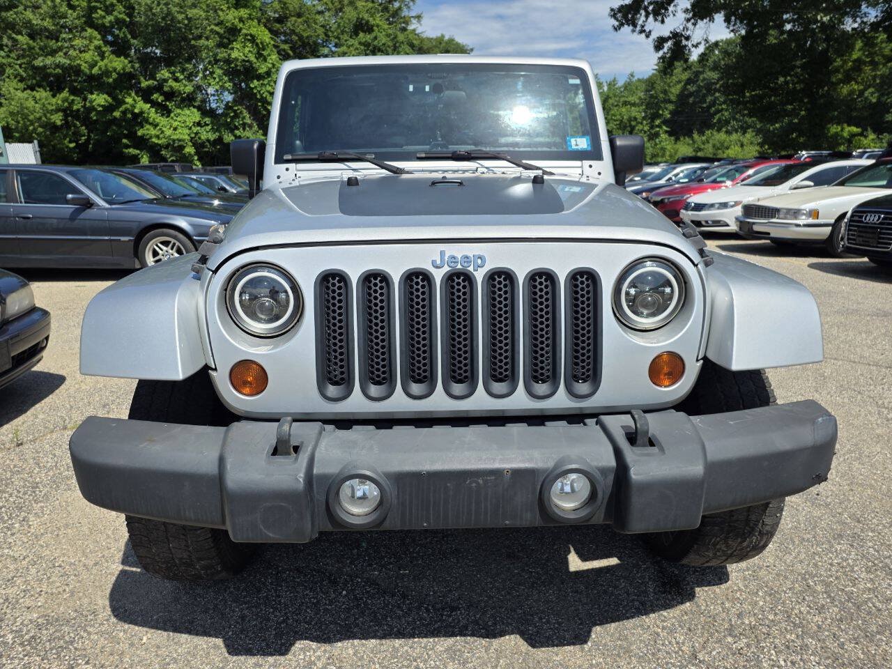 Used 2012 Jeep Wrangler Sahara AWD/4WD image 5