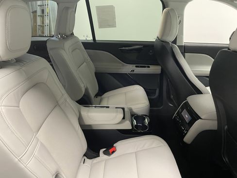 New 2025 Lincoln Aviator Reserve w/ Jet Appearance Package image 28