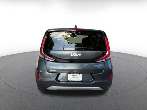 Used 2025 Kia Soul LX w/ LX Technology Package FWD image 12