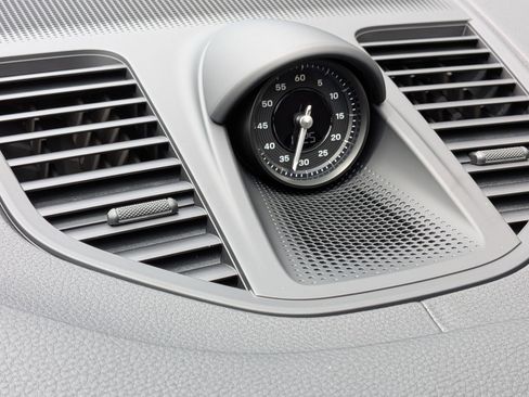 New 2026 Porsche Panamera image 21