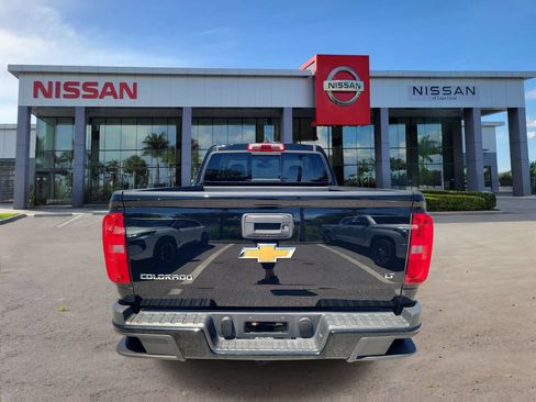 Used 2020 Chevrolet Colorado LT w/ LT Convenience Package RWD image 3