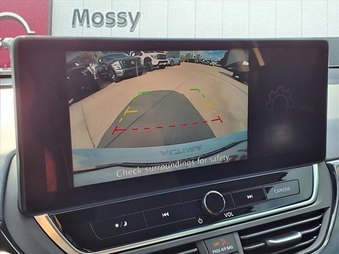 New 2025 Nissan Altima 2.5 SR image 18