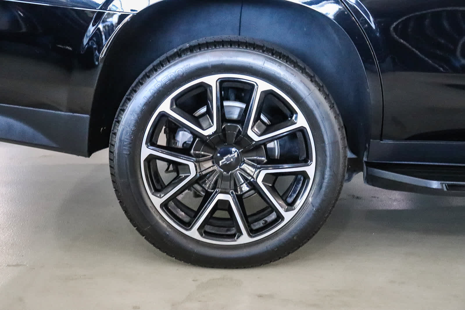 Used 2023 Chevrolet Tahoe RST w/ Luxury Package RWD image 10