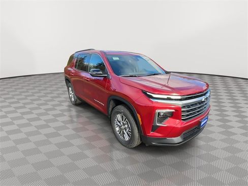 New 2026 Chevrolet Traverse LT w/ Driver Confidence Package image 2