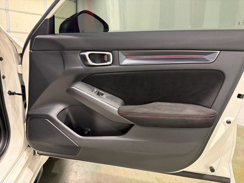 Used 2023 Honda Civic Type R image 33