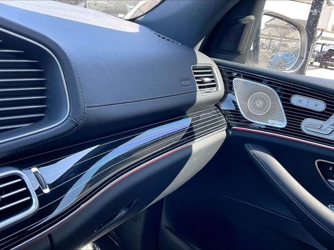 Used 2024 Mercedes-Benz GLS 450 4MATIC image 31