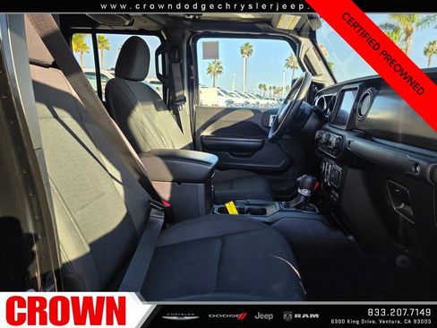 Certified 2021 Jeep Gladiator Willys image 11