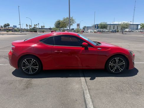 Used 2015 Scion FR-S RWD image 3