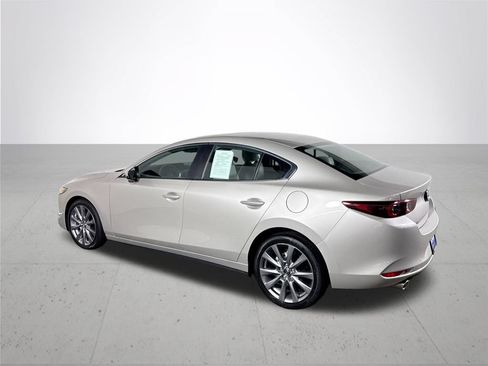 Used 2024 MAZDA MAZDA3 s FWD image 8