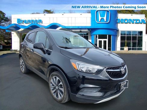 Used 2021 Buick Encore Preferred image 1