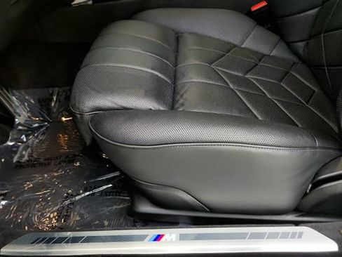 Used 2025 BMW i7 xDrive60 w/ Executive Package RWD image 49