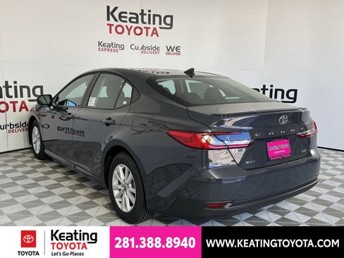 Used 2026 Toyota Camry LE w/ Convenience Package FWD image 10