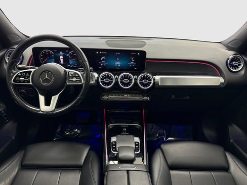 Used 2020 Mercedes-Benz GLB 250 4MATIC w/ Premium Package image 20