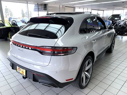 Used 2023 Porsche Macan image 5