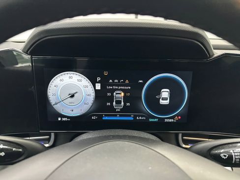 Used 2025 Hyundai Elantra SEL FWD image 26