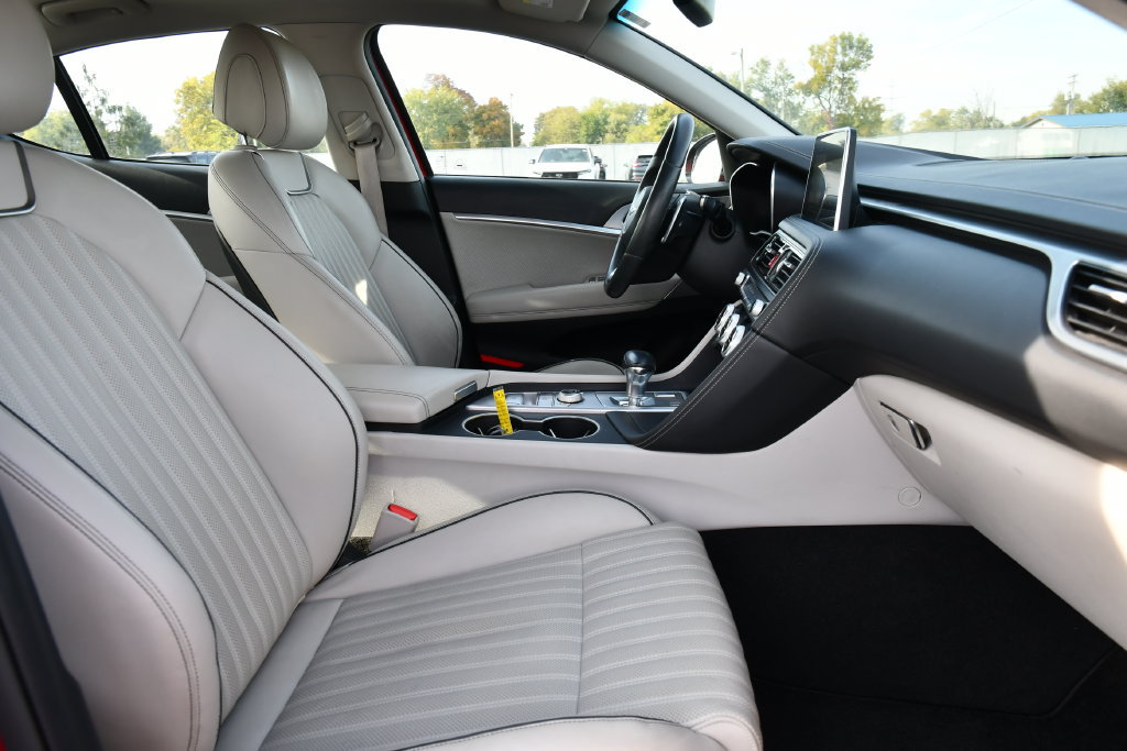 Used 2021 Genesis G70 2.0T w/ Elite Package RWD image 30