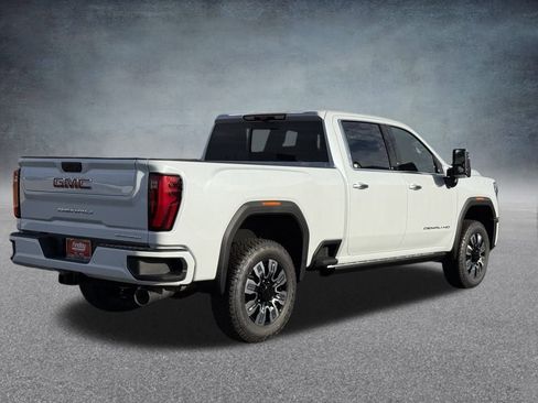 New 2026 GMC Sierra 2500 Denali w/ Denali Reserve Package image 3
