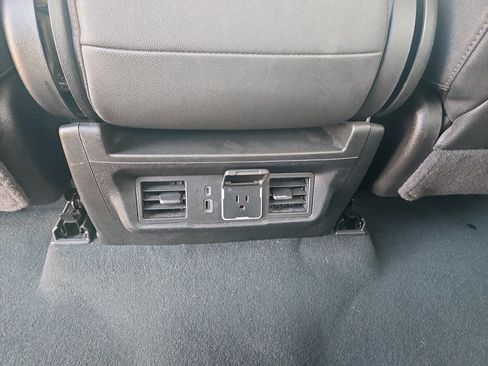 Used 2025 GMC Sierra 1500 SLT AWD/4WD image 29