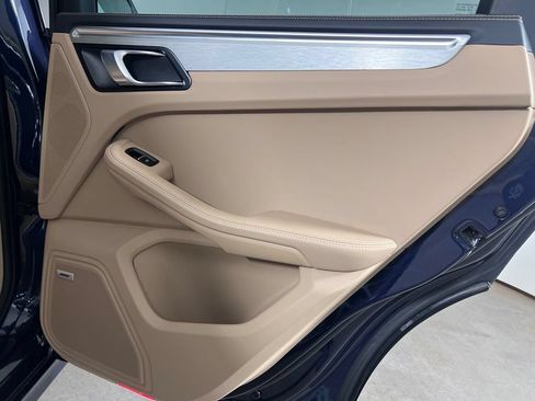 Certified 2020 Porsche Macan Turbo AWD/4WD image 26