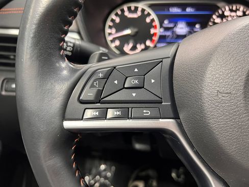 Used 2022 Nissan Altima 2.5 SR FWD image 10