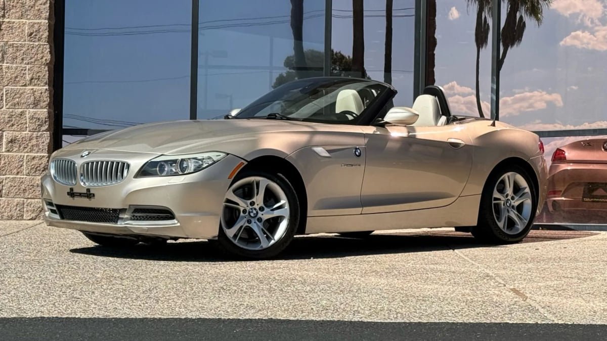 Used 2011 BMW Z4 sDrive35i RWD image 4