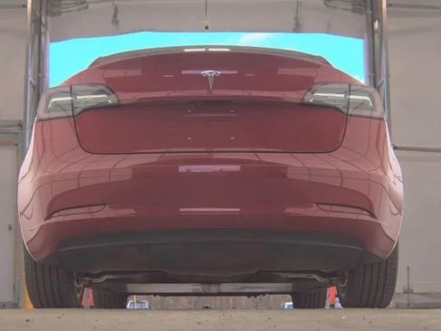 Used 2018 Tesla Model 3 Long Range image 15
