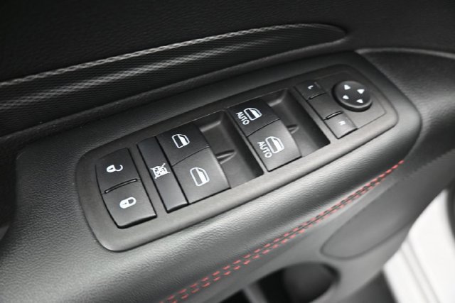 Used 2025 Dodge Durango GT AWD/4WD image 13