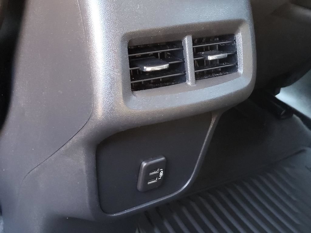 Used 2023 Chevrolet Equinox LT AWD/4WD image 23