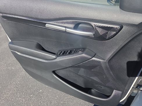 Used 2023 Kia Seltos LX image 14