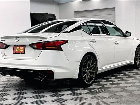 New 2025 Nissan Altima 2.5 SR w/ SR Premium Package image 16