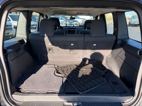 Used 2012 Jeep Liberty Sport image 30