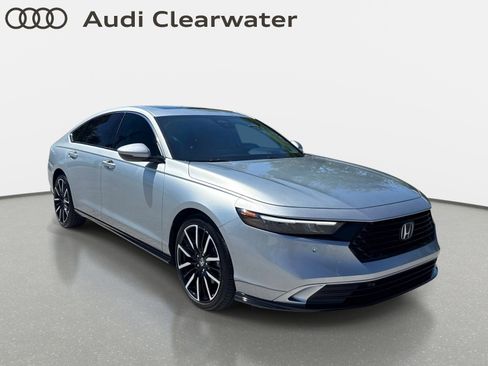 Used 2024 Honda Accord Touring image 7