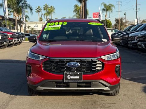 Certified 2025 Ford Escape ST-Line w/ Equipment Group 301A image 3
