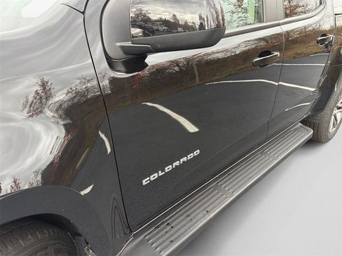 Used 2022 Chevrolet Colorado W/T w/ Custom Special Edition image 22