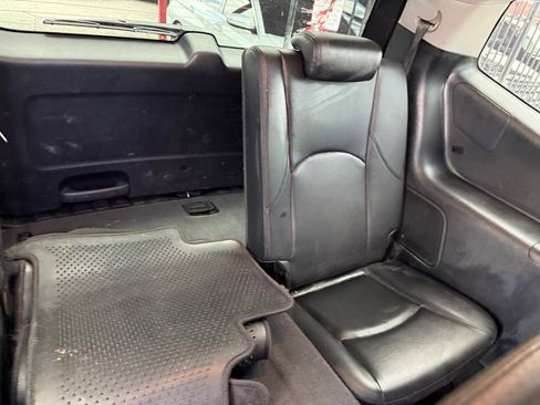 Used 2009 Kia Borrego Limited image 38